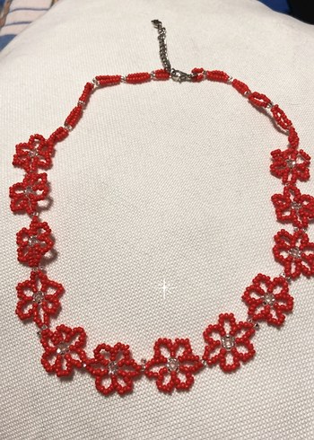 Uzun Kırmızı Boncuklu Nakışlı Bohem Kolye - Görsel 2