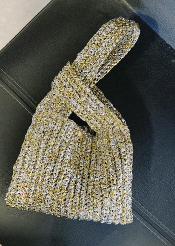 Parlak Altın Renkli Yılan Desenli Kadın El Çantası - Görsel 4