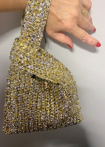 Parlak Altın Renkli Yılan Desenli Kadın El Çantası - Görsel 3