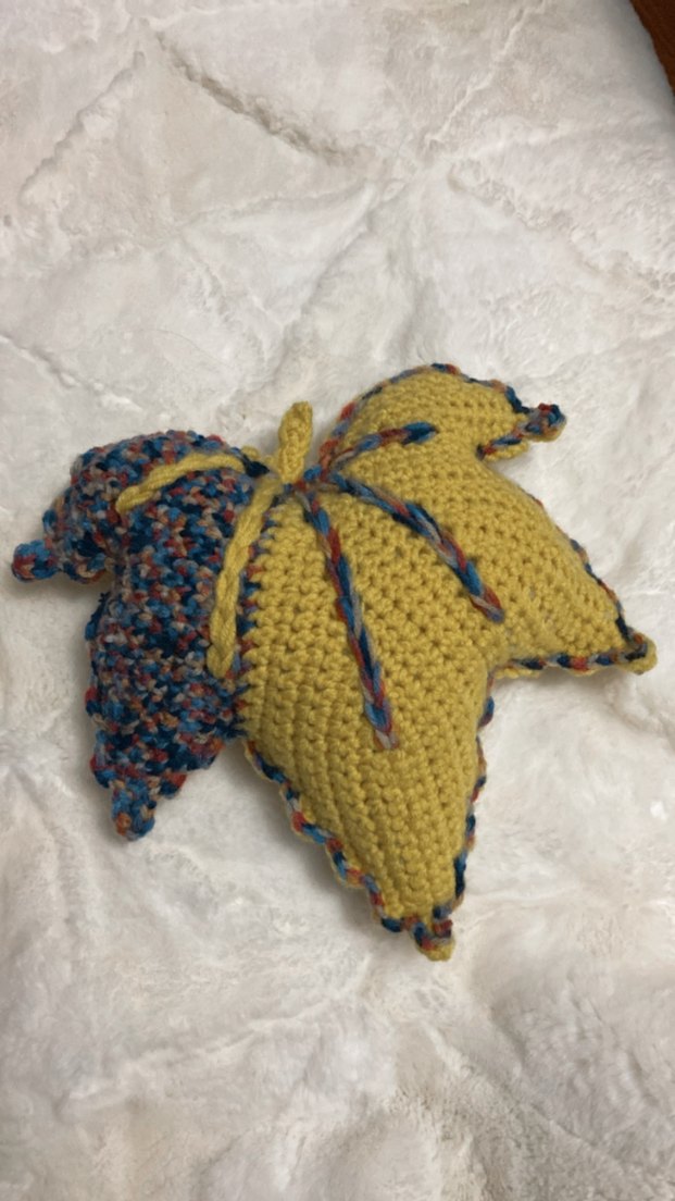 Renkli yaprak modeli yastık - Görsel 3