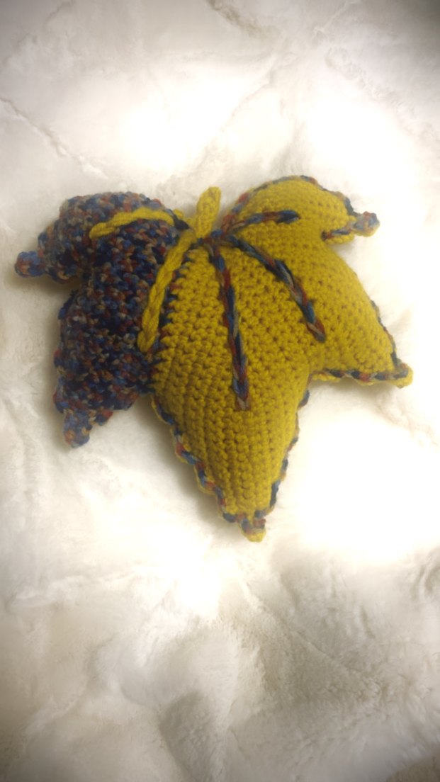 Renkli yaprak modeli yastık - Görsel 4