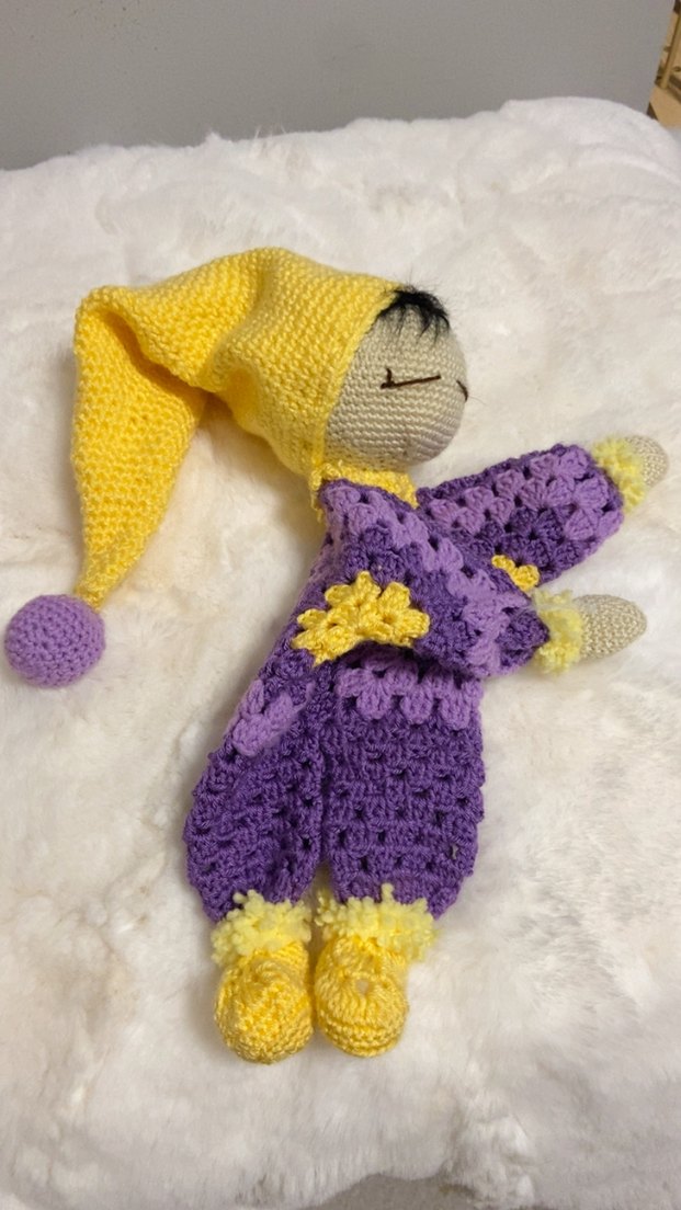 Mor renkli el örgüsü oyuncak bebek - Görsel 3