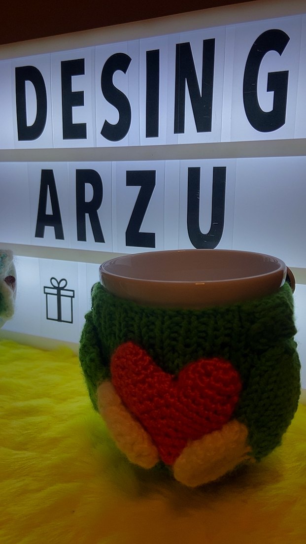 Yeşil Renkli Kalp Desenli Örgü Kupa Kılıfı - Görsel 2