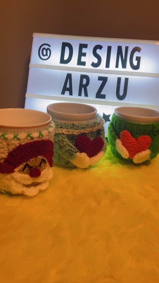 Yeşil Renkli Kalp Desenli Örgü Kupa Kılıfı - Görsel 3