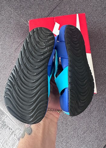 25 Beden Nike Erkek Çocuk Mavi sandalet