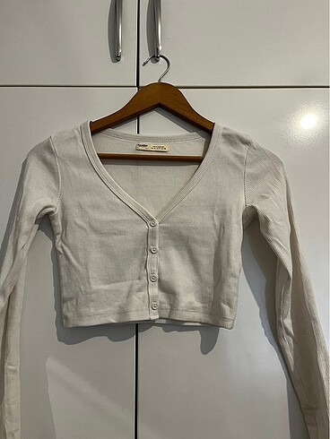 Pull and bear crop