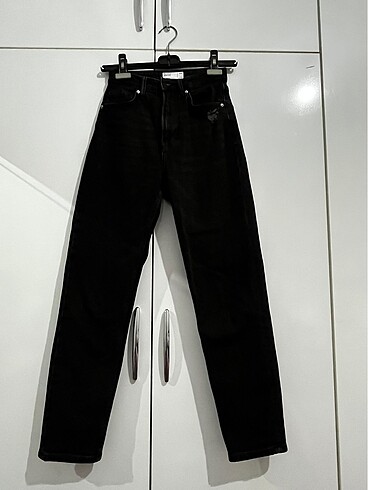 Bershka Mom Jean