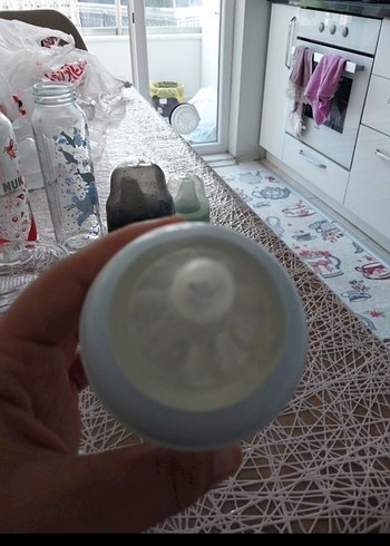 Beyaz Kapaklı Cam Bebek Biberonu - Görsel 2