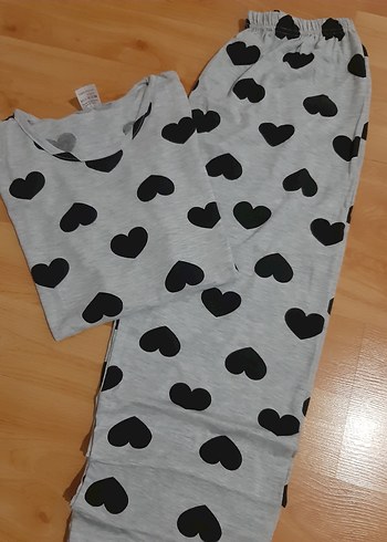 Diger Gri Kalp Desenli Kadın Pijama Takımı