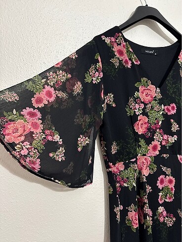 Çiçek desenli elbise - Görsel 3