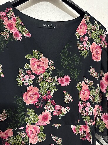 Çiçek desenli elbise - Görsel 4