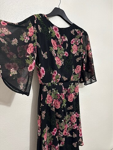 Çiçek desenli elbise - Görsel 7