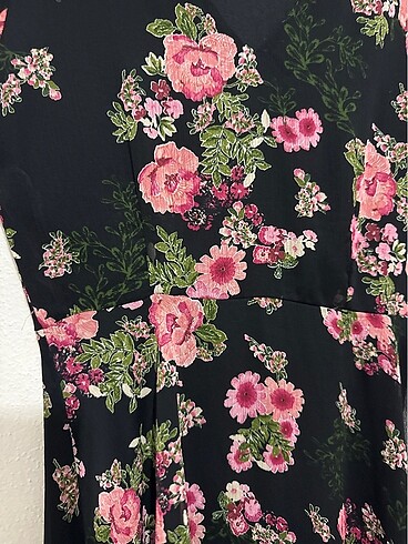 Çiçek desenli elbise - Görsel 6