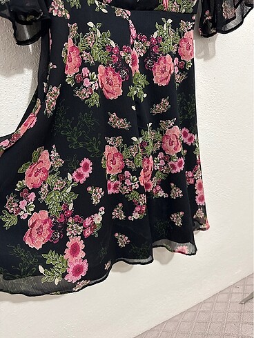 Çiçek desenli elbise - Görsel 9