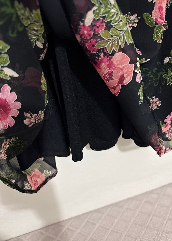 Çiçek desenli elbise - Görsel 5