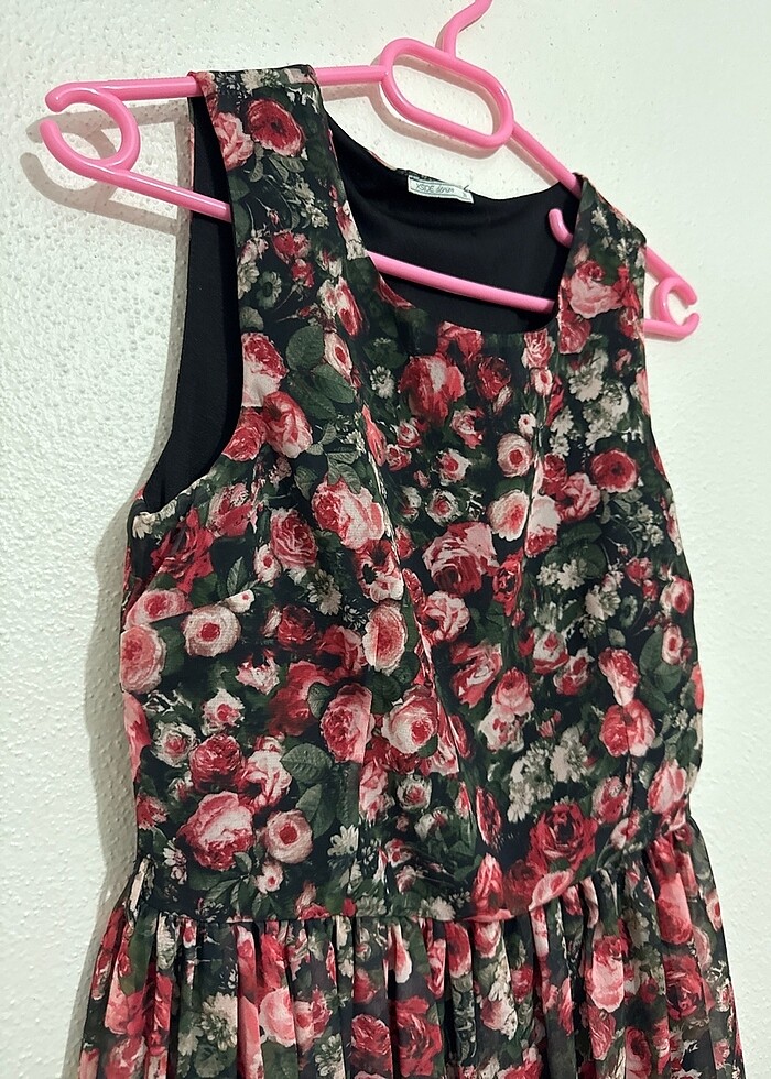 Çiçekli elbise - Görsel 5