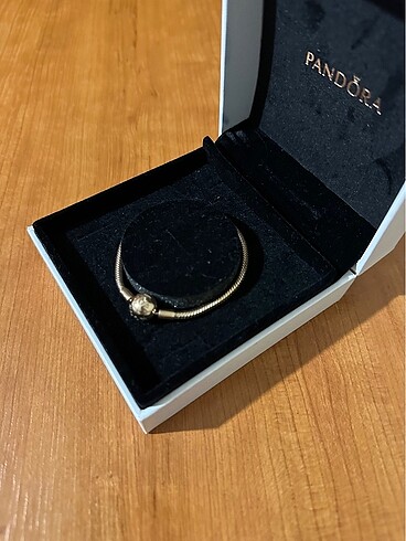  Beden Pandora rose gold