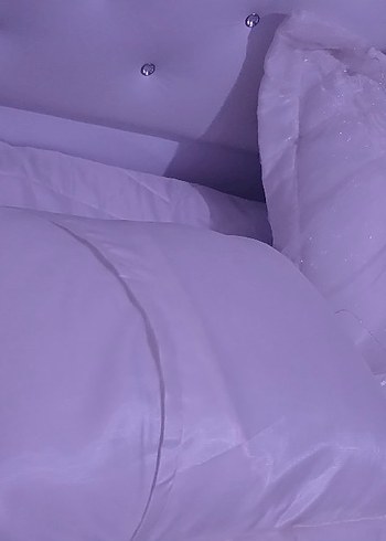 Nakışlı Beyaz Yatak Örtüsü - Görsel 4