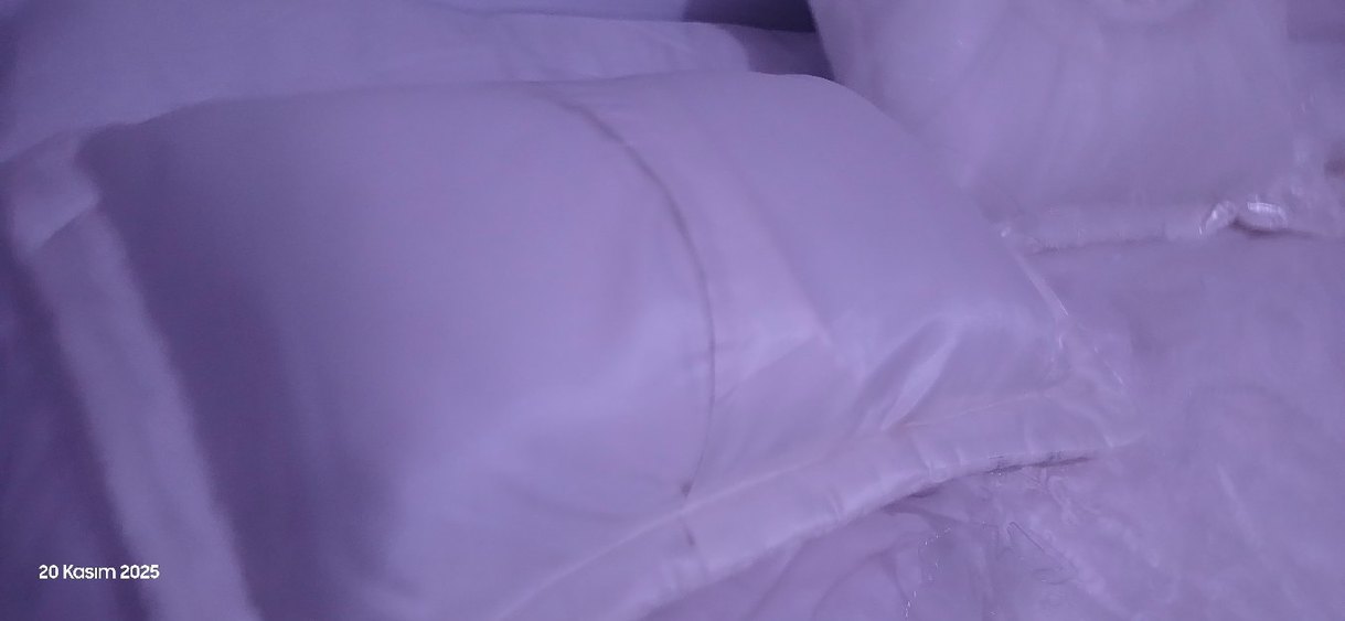 Nakışlı Beyaz Yatak Örtüsü - Görsel 5