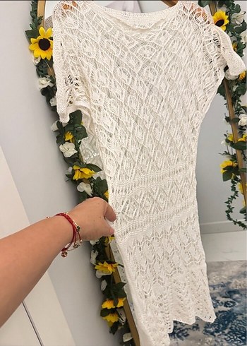 Zara Bohem Midi Triko Elbise V Yaka Beyaz pilaj elbisesi