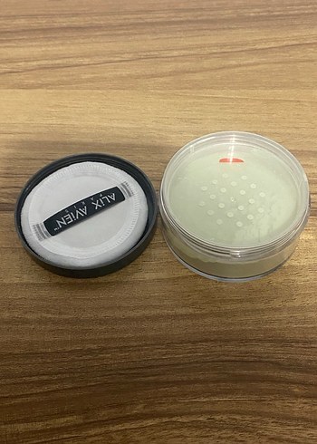 Alix Avien Parlatıcı Bej Pudra - Görsel 2