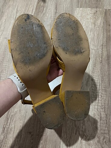37 Beden Pul ana bear topuklu sandalet