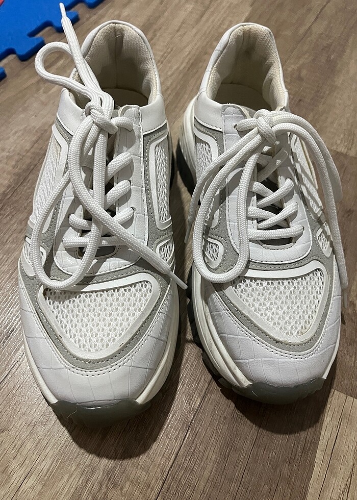 Az kullanılmış Tergan spor ayakkabı - Görsel 3