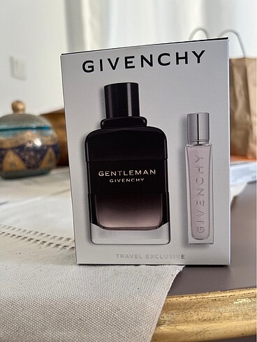 Givenchy Gentleman Boisee EDP 100 ml