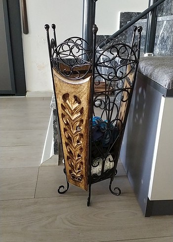 Beden Kahverengi Ahşap ve Metal Dekoratif gazetelik
