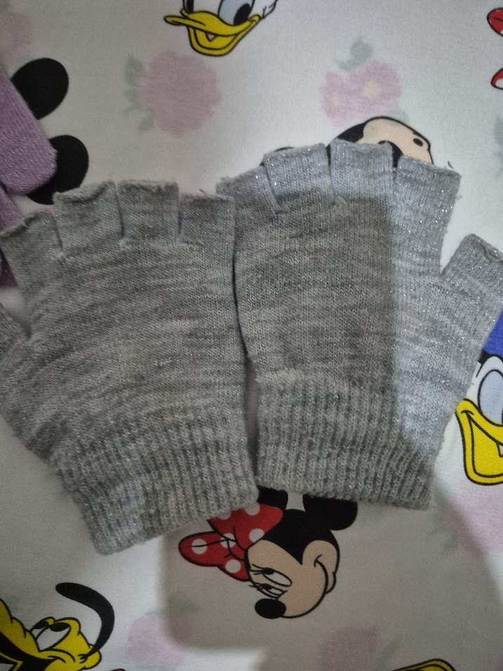 Nakışlı Gri Triko Kız Eldivenleri - Görsel 5