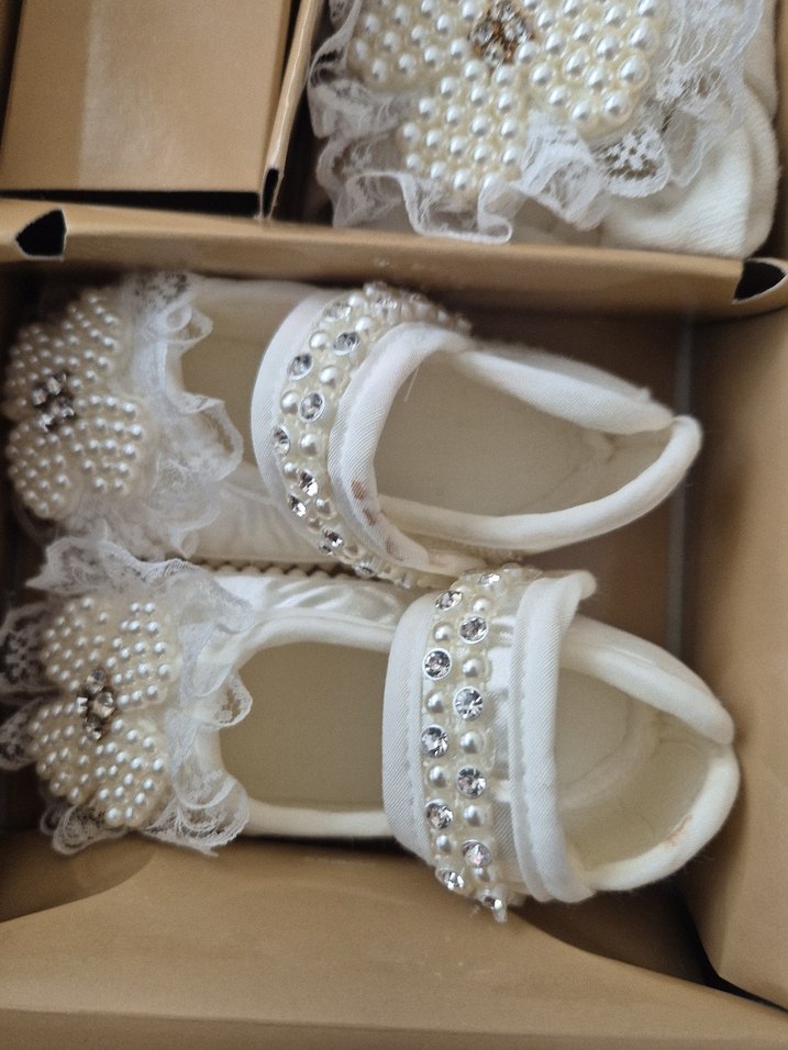 Beyaz Boncuklu Kız Çocuk Özel Ayakkabısı - Görsel 5