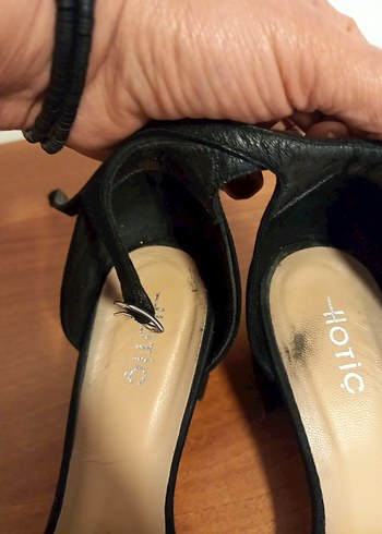 Hotic Siyah Tokalı Stiletto
