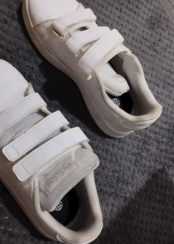 32 Beden beyaz Renk Adidas Beyaz unisex Çocuk Spor Ayakkabı