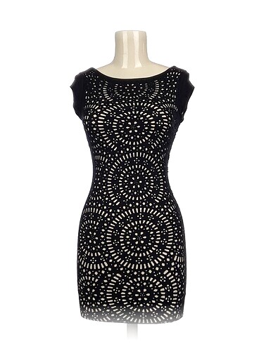 Zara Kısa Elbise %70 İndirimli.