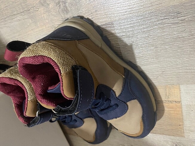 Erkek çocuk bot - Görsel 3