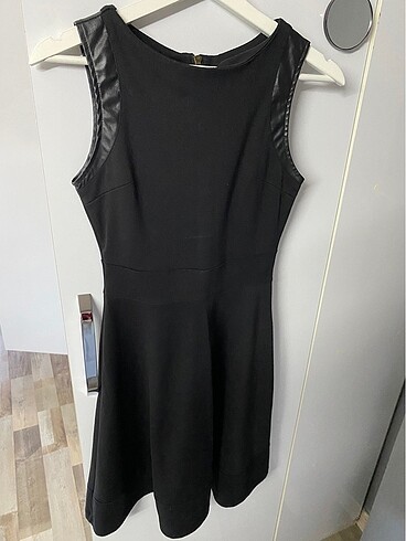 Siyah elbise - Görsel 2