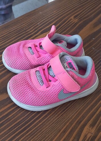 Nike free rn pembe spor ayakkabı 