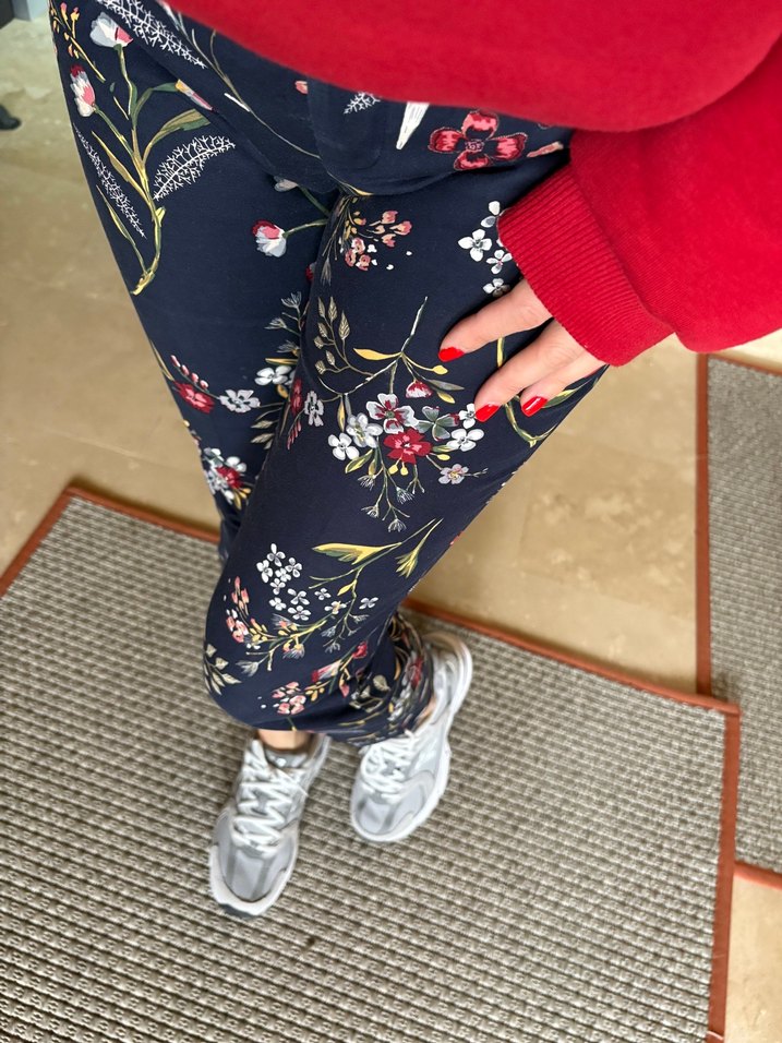 Desenli çiçekli stradivarius pantolon - Görsel 2