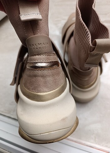 38 Beden Balmain Paris