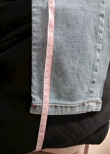 Kadın Mavi Yırtık Detaylı Normal Paça Jean - Görsel 9