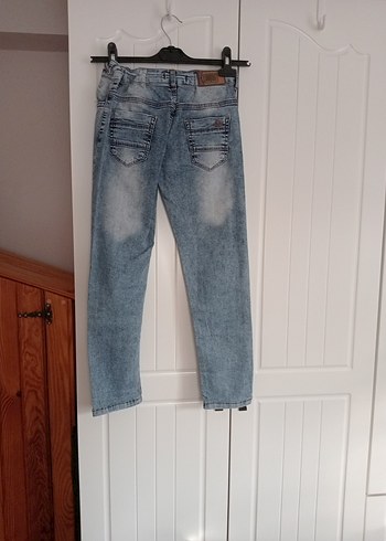 Kadın Mavi Yırtık Detaylı Normal Paça Jean - Görsel 4