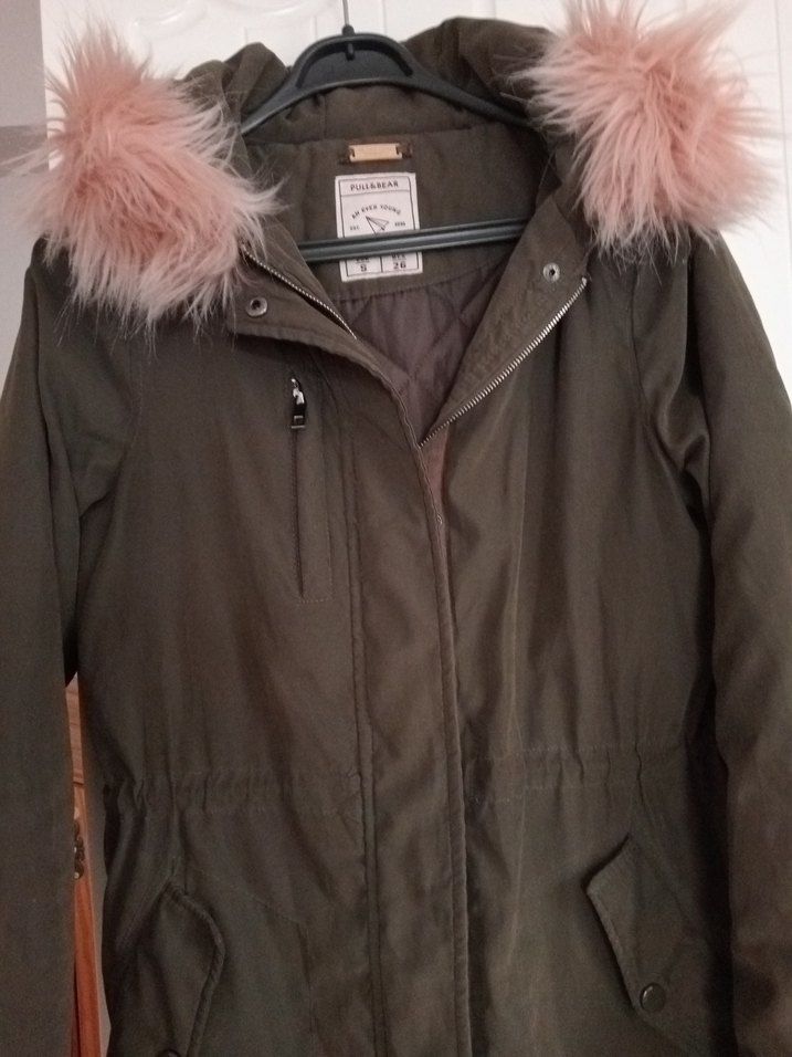 Kahverengi Kapüşonlu Kürklü Kadın Kışlık Mont - Görsel 5