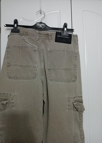 Bej Bol Kesim Kemerli Kot Pantolon - Görsel 4