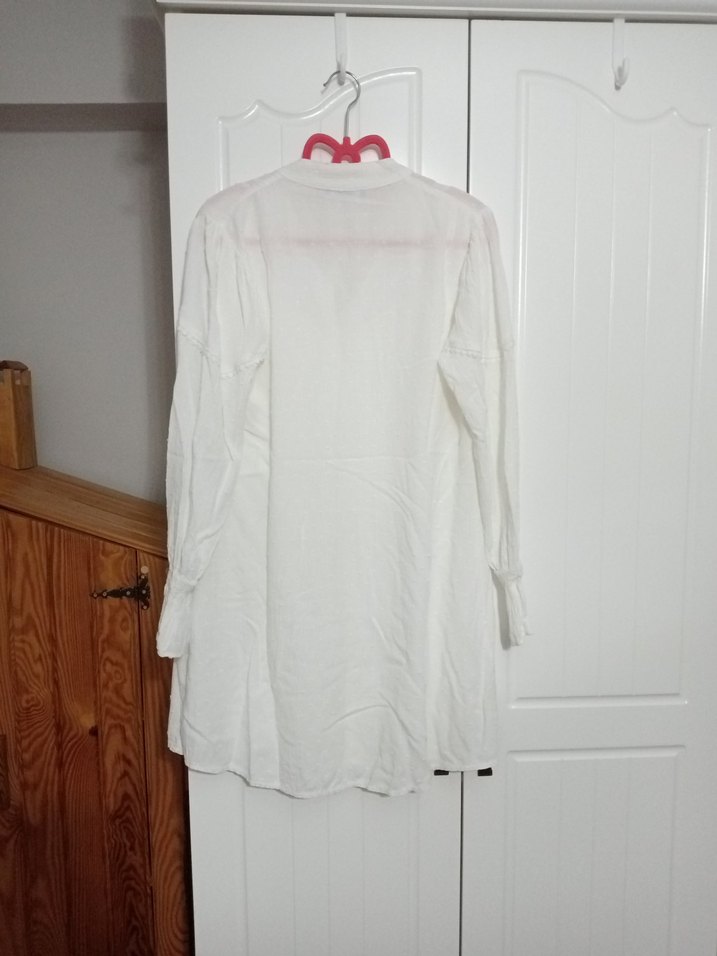 Düğmeli Beyaz Keten Uzun Kollu Kadın Gömlek - Görsel 4