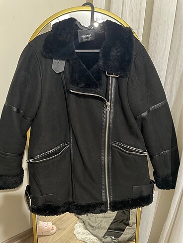 pull and bear mont