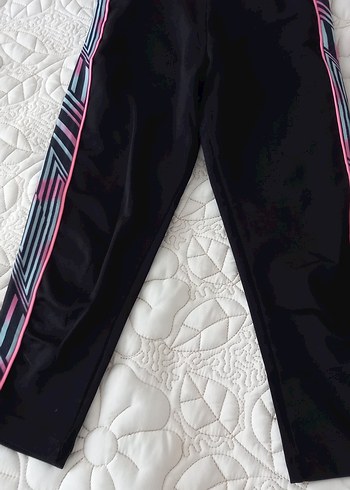 Pembe Desenli Kadın Spor Takımı - Görsel 2