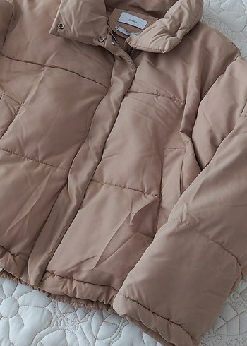 Bershka Bershka Bej Düğmeli Kolsuz Kışlık Ceket