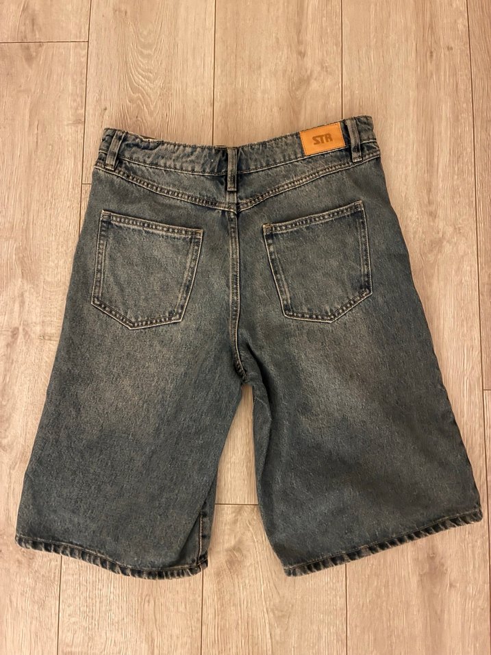 Stradivarius Mavi Denim Bol Bermuda Şort #bermuda #şort - Görsel 3