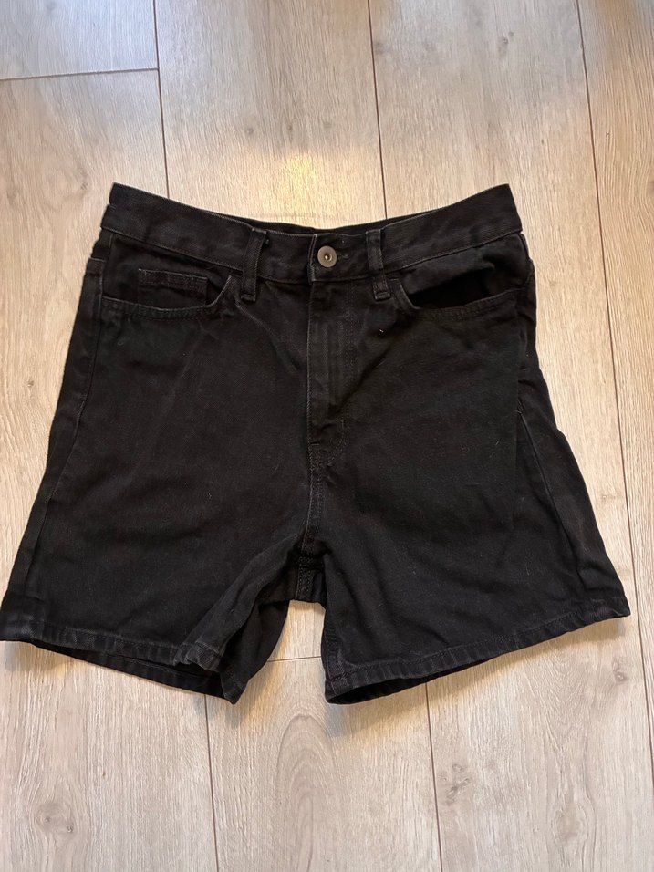 Cos Kadın Siyah Midi Denim Şort #cos #denimşort - Görsel 2