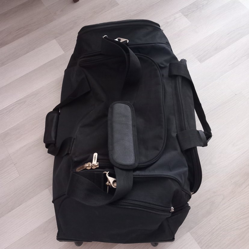 Siyah Valizi - Görsel 5